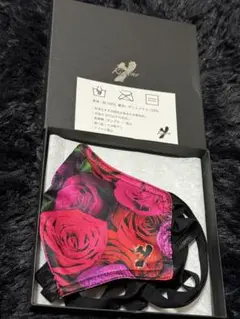 ヨシキモノ　赤いバラ柄 マスク 新品未使用 ヨシキモノ 赤いバラ柄 マスク 新品未使用 YOSHIKIMONO