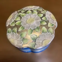 陶器小物入れ