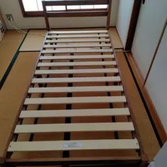 木製シングルベッドフレーム ブラウン
