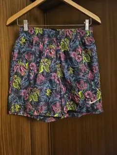 NIKE ナイキ　刺繍 花柄 ナイロン ショートパンツ ボタニカル　M