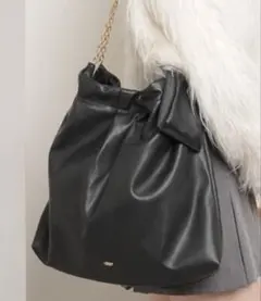 美品【chico】 チェーンショルダー BIG レザーバック