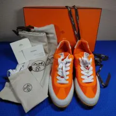 HERMES オレンジ スニーカー