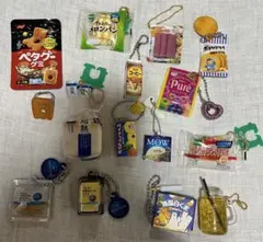 ガチャ　食べ物　バンダイ モンテール