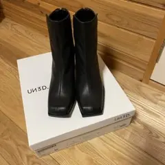 UN3D. スクエア ショート ブーツ