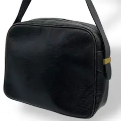 Item thumbnail for item f48e294d-fdfe-4bd7-bcf8-a7111db7bdd3