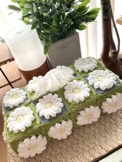 ハンドメイド　お花のモチーフ　ティッシュカバー　ピスタチオ&スカイブルー