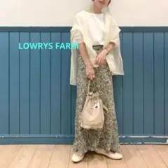 LOWRYS FARM　ペイズリー柄フレアスカート　アイボリー　F