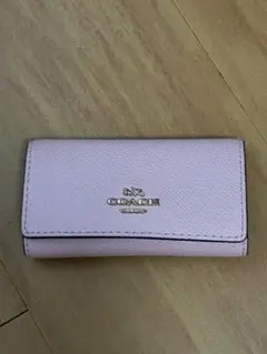 COACH ピンク レザー キーケース　ピンク