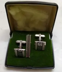 シルバー ギリシャ模様 カフスボタン＆ネクタイピンセット