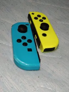 Nintendo Switch Joy-Conジョイコンイエローブルー　ジャンク