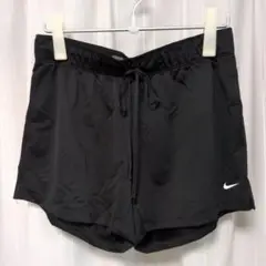 【ナイキ】ショートパンツ