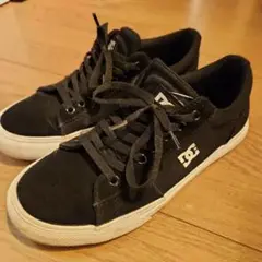 DC スニーカー