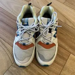 KARHU スニーカー ホワイト/オレンジ/ブルー28cm