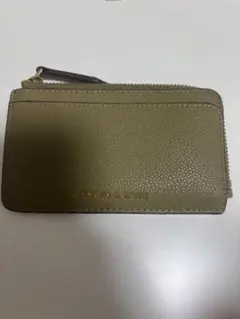 CHARLES & KEITH フラグメントケース オリーブグリーン