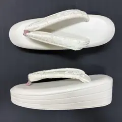 Item thumbnail for item 6c4b8fc4-d672-4d4e-8bd2-dbd90c471ff6