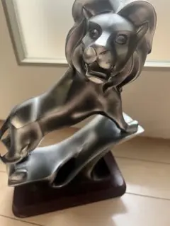 ライオンの置物　インテリア　モダン