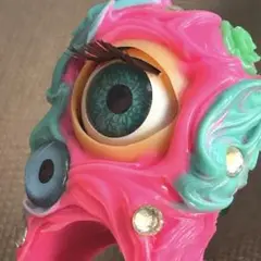 目玉　派手　リング