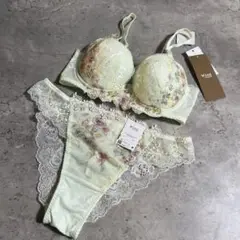 新品　ワコール　ウイングレシアージュ　ブラジャーショーツセット　C65