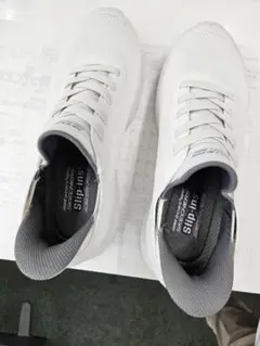 Skechers Slip-Ins ホワイト スニーカー