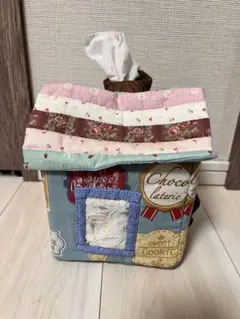 パッチワーク　ハウス型ティッシュボックスカバー