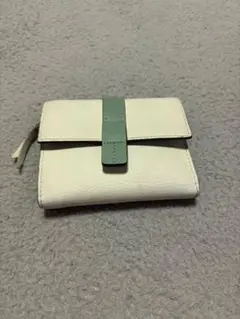 レザー製三つ折り財布 ホワイトとミントグリーン
