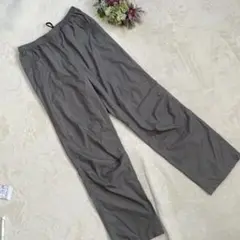 【美品】エピック⭐️ナイロンパンツ 薄手 カジュアル カーキ 裾ロゴ入り L