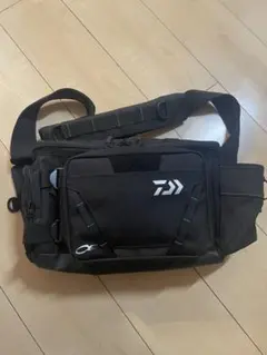 エメラルダス　2wayバックとDAIWA リストバンド