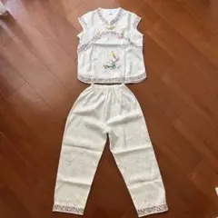 美品　シルクのチャイナドレス上下セット