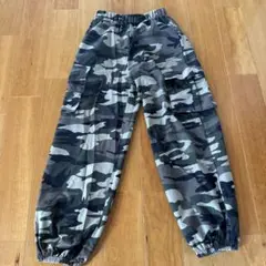 SHEIN 迷彩柄 カーゴパンツ 9Y 130サイズくらい
