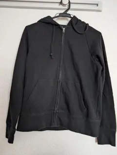 UNIQLO ブラックパーカー Mサイズ