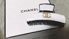 CHANEL ヘアクリップ