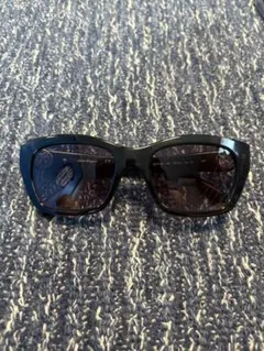 Salvatore Ferragamo ブラックサングラス