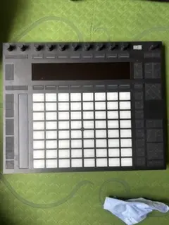 【美品】「値引き済み」Ableton Push 2+ Live 11 Suite ABLETON ( エイブルトン ) Push 2 + Live11 Suite bundle 送料