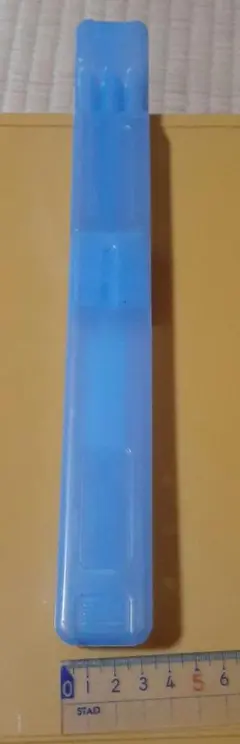 絵の具の筆収納ケース