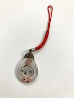 ストラップ　うさぎ 陶器 ピンク 赤