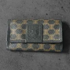 Item thumbnail for item 13f9d88e-b6be-46ee-9518-77846a9ba9c6