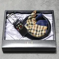 新品・未使用】DAKS ベルトとハンカチセット ギフトボックス入り