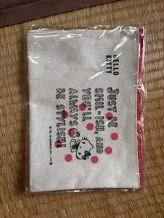 【新品未使用】ハローキティ 帆布ポーチ サンリオ 小物入れ 限定