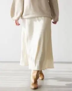 イエナ　サテンスカート