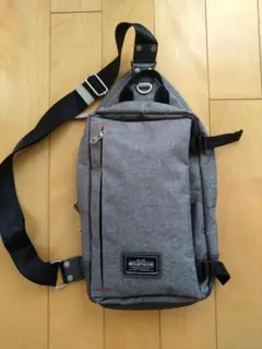 MOUSTACHE ボディバッグ グレー