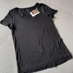 リーボック　Reebok 黒　シャツ　M 新品未使用品