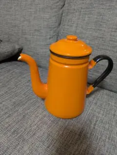 オレンジポット型インテリア
