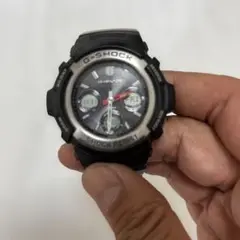 アナログとデジタル表示を兼ね備えたG-SHOCK AWG-M100。