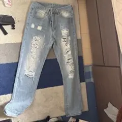 ダメージ加工デニムパンツ