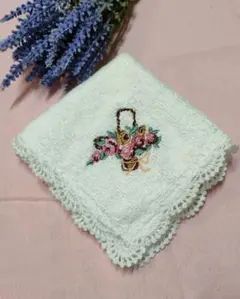 0994:薔薇・イマン好き！　薔薇の手編みレース付きタオルハンカチ　新品・未使用