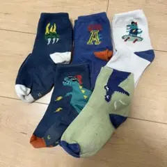 靴下 恐竜柄 男の子 17〜19センチ
