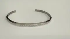 ダニエルウェリントン バングル