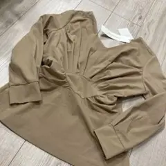 新品タグ付き　cinematiq ダイヤモンドトップス　S ブラウン