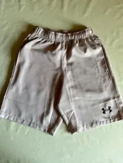 【未使用】Under Armour アンダーアーマーハーフパンツ XS ベージュ