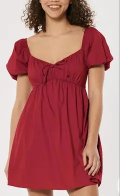 赤い半袖ミニワンピース(Hollister babydoll dress)
